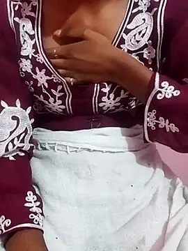 Mynidhiji's cam snapshot