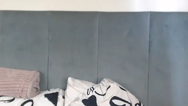 Jah-Queen's cam snapshot