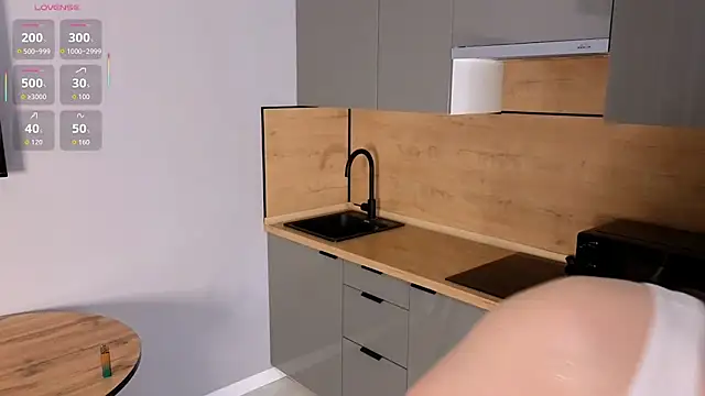 JoyBradley's cam snapshot