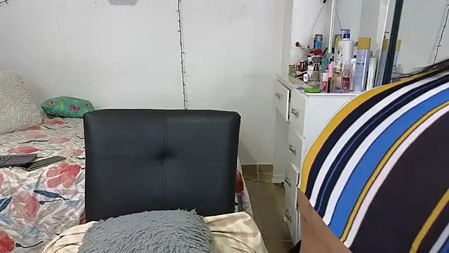 charlotte_077's cam snapshot