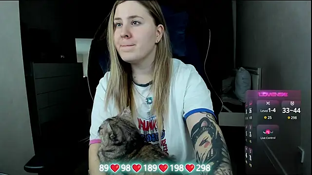 Olivia_Munk's cam snapshot