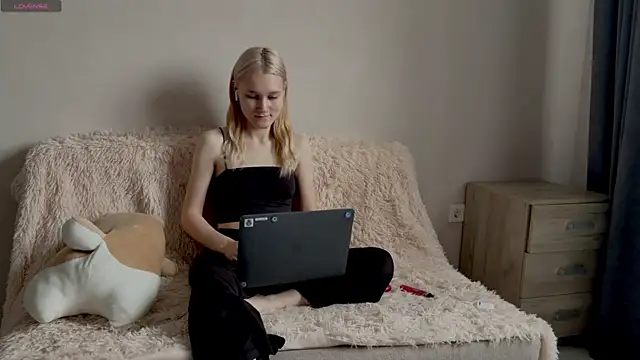 TwinedPeril's cam snapshot