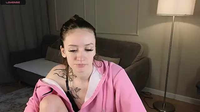 cutienaughtygirl's cam snapshot