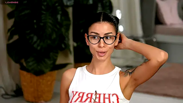 EvaAmanti's cam snapshot