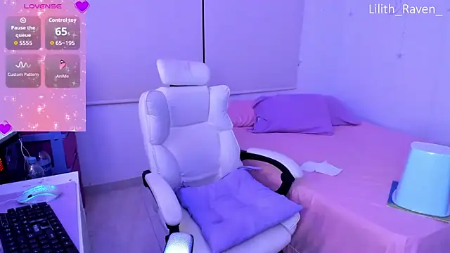 Lilith_Raven_'s cam snapshot