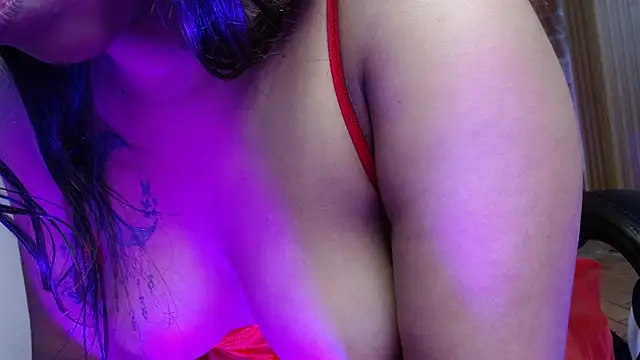 Lunaartistry's cam snapshot