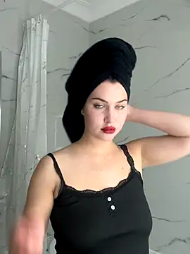 KikiWatson live sex cam