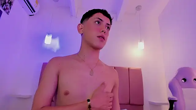 Iam_criss09's cam snapshot