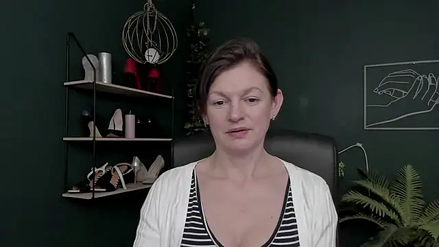 VivianWILD's cam snapshot