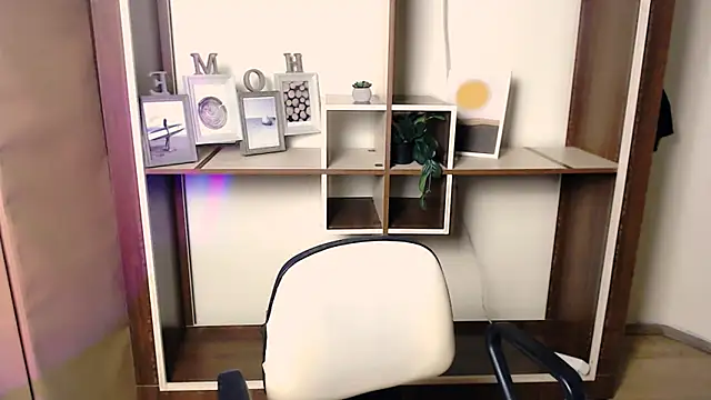 _AngeliaFlow_'s cam snapshot