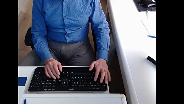 dutchpornking's cam snapshot