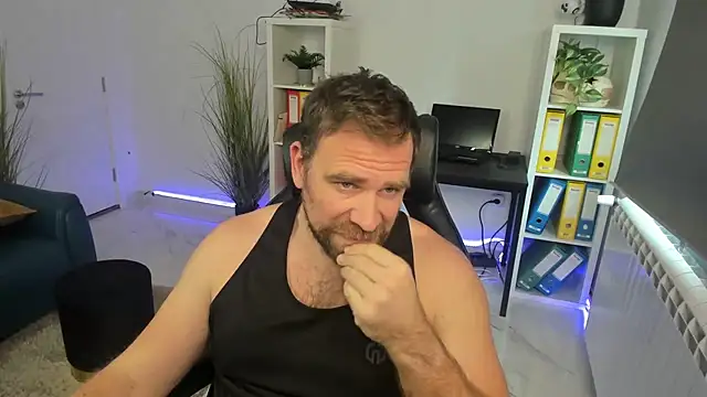 John-E-Dough's cam snapshot