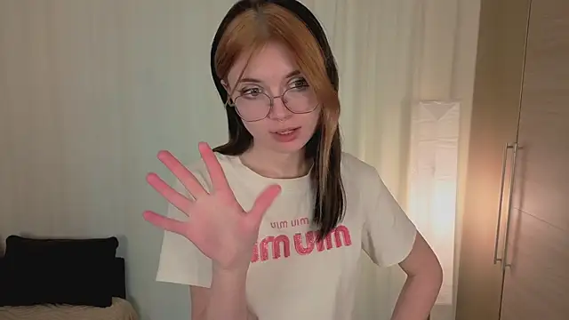 Susan_Gardner's cam snapshot