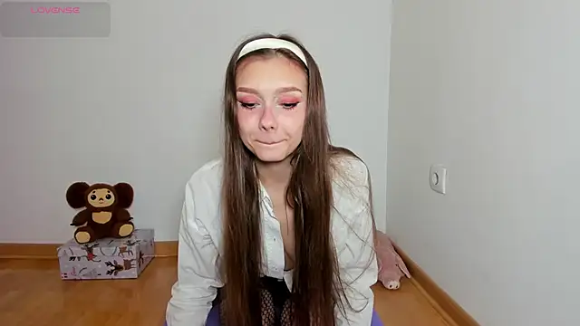 Michelle_Melnss's web cam