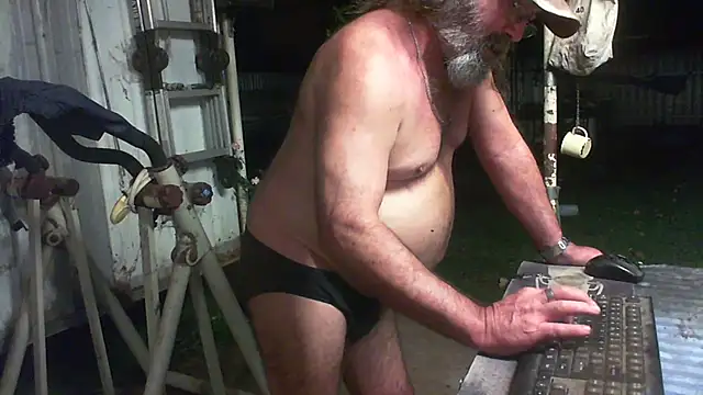 herbie010666's cam snapshot