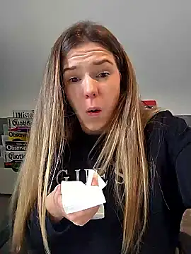 lucie_mehott's cam snapshot