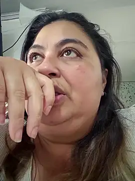 curvy_diva_'s cam snapshot