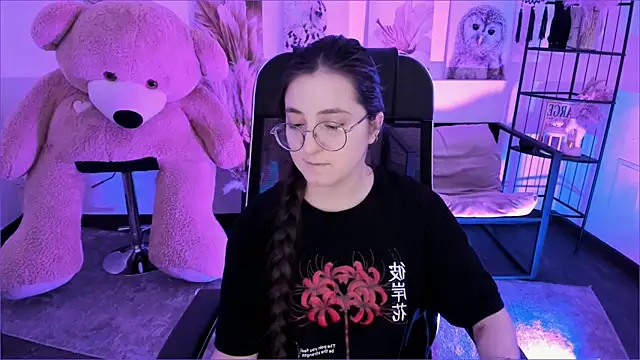 VirtuallVoyant live sex cam