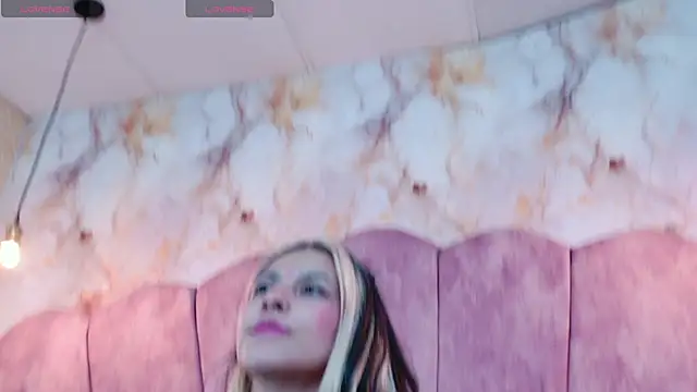 yliria010 live sex cam