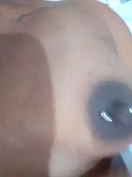 Jennyy31's cam snapshot