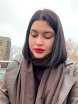 KikiWatson live sex cam