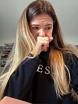 lucie_mehott live sex cam