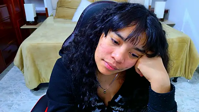 laureentt_'s cam snapshot