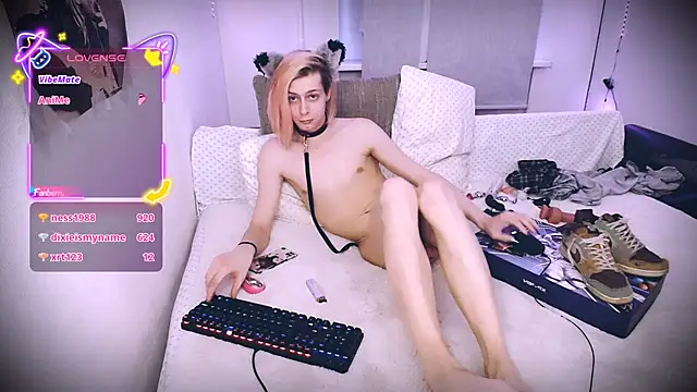 Littlepinkcat live sex cam