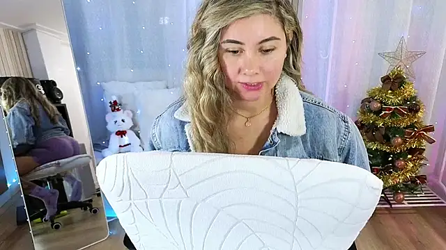 Tawny_cox's cam snapshot