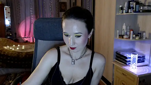 ClassyInna's cam snapshot