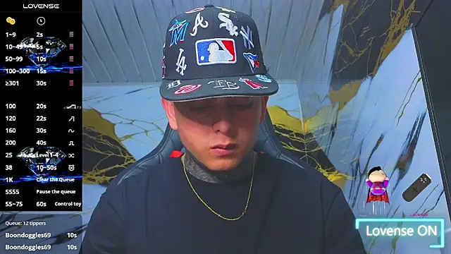 Kevin22_222 live sex cam