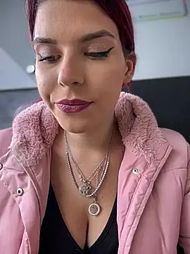 RiriRoseey live sex cam