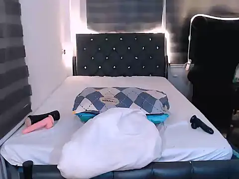 sylvannia_cumslut live sex cam