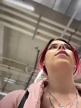 RiriRoseey live sex cam