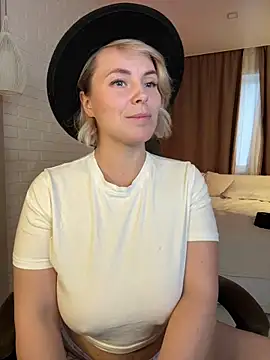 Charming_Daphny's cam snapshot