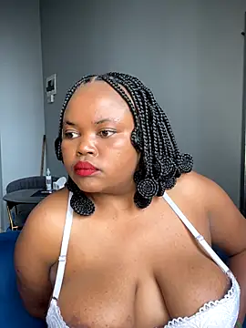 Curveysinaa's cam snapshot