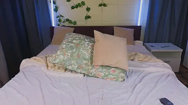 islendtakumi live sex cam