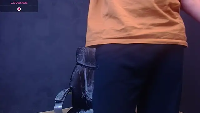 EnzoRace live sex cam