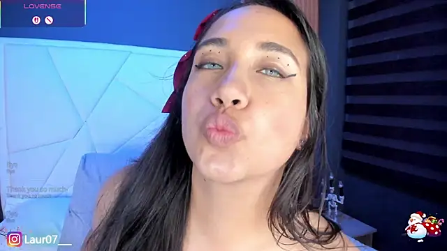 Lauroberts7's cam snapshot