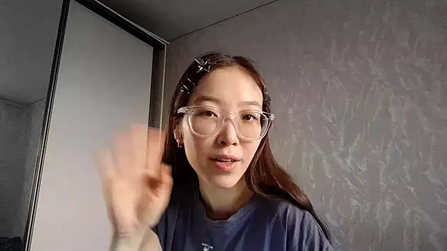 MollyTiger's cam snapshot