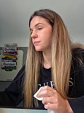 lucie_mehott's cam snapshot