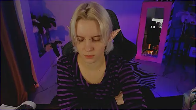 BethanyCloud's cam snapshot