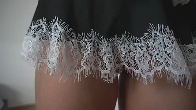 new_dee's cam snapshot