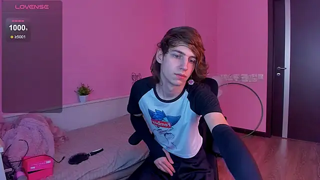 AvenGlow live sex cam