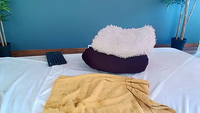 Perfect_Moans's cam snapshot