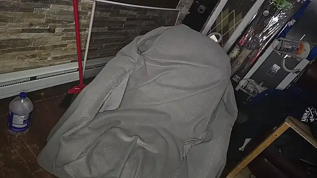 MilesSnow live sex cam