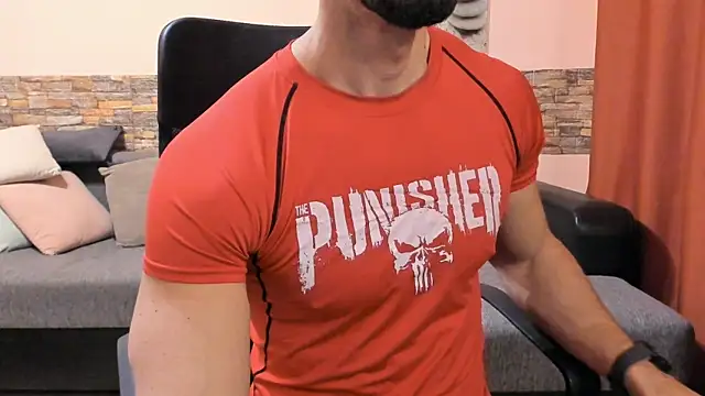 HotHunkTrainer's cam snapshot