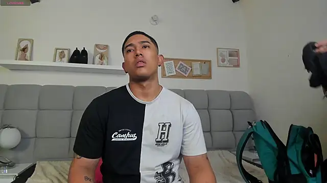 erotic_sins's cam snapshot