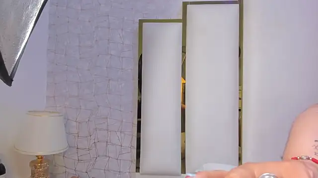 Mia_and_lexy's cam snapshot