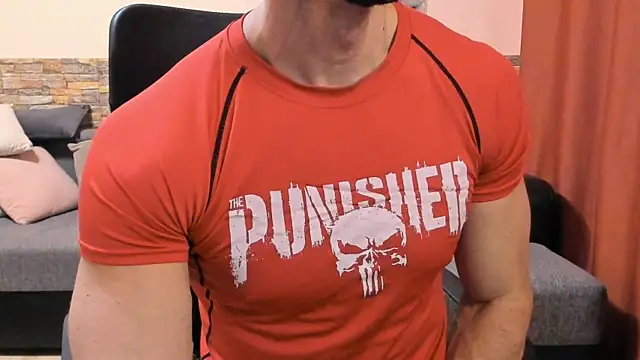 HotHunkTrainer's cam snapshot